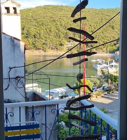 Sea La Vie Apartment Valun Bagian luar foto