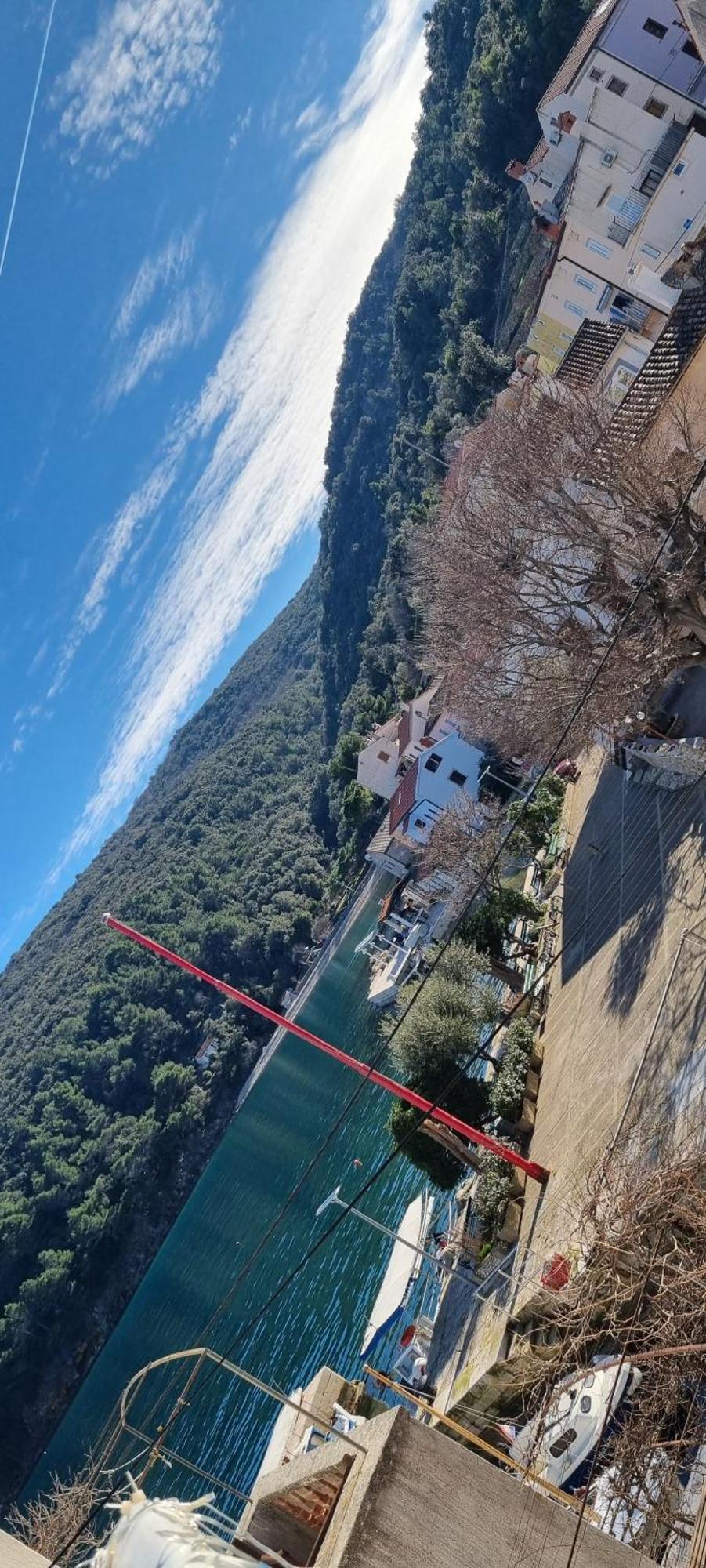 Sea La Vie Apartment Valun Bagian luar foto